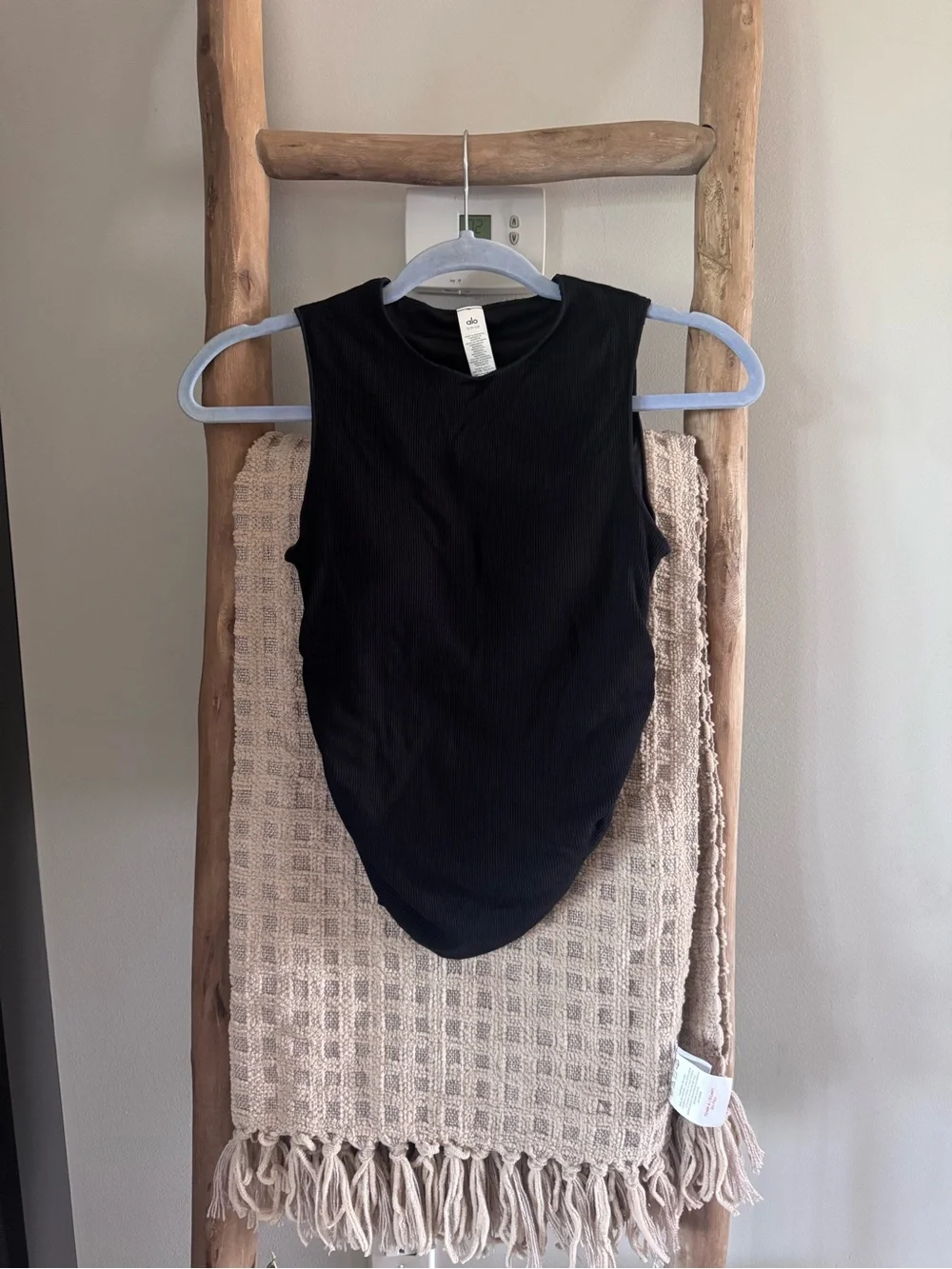 🖤 ALO Ribbed En Pointe Tank — Black | Small